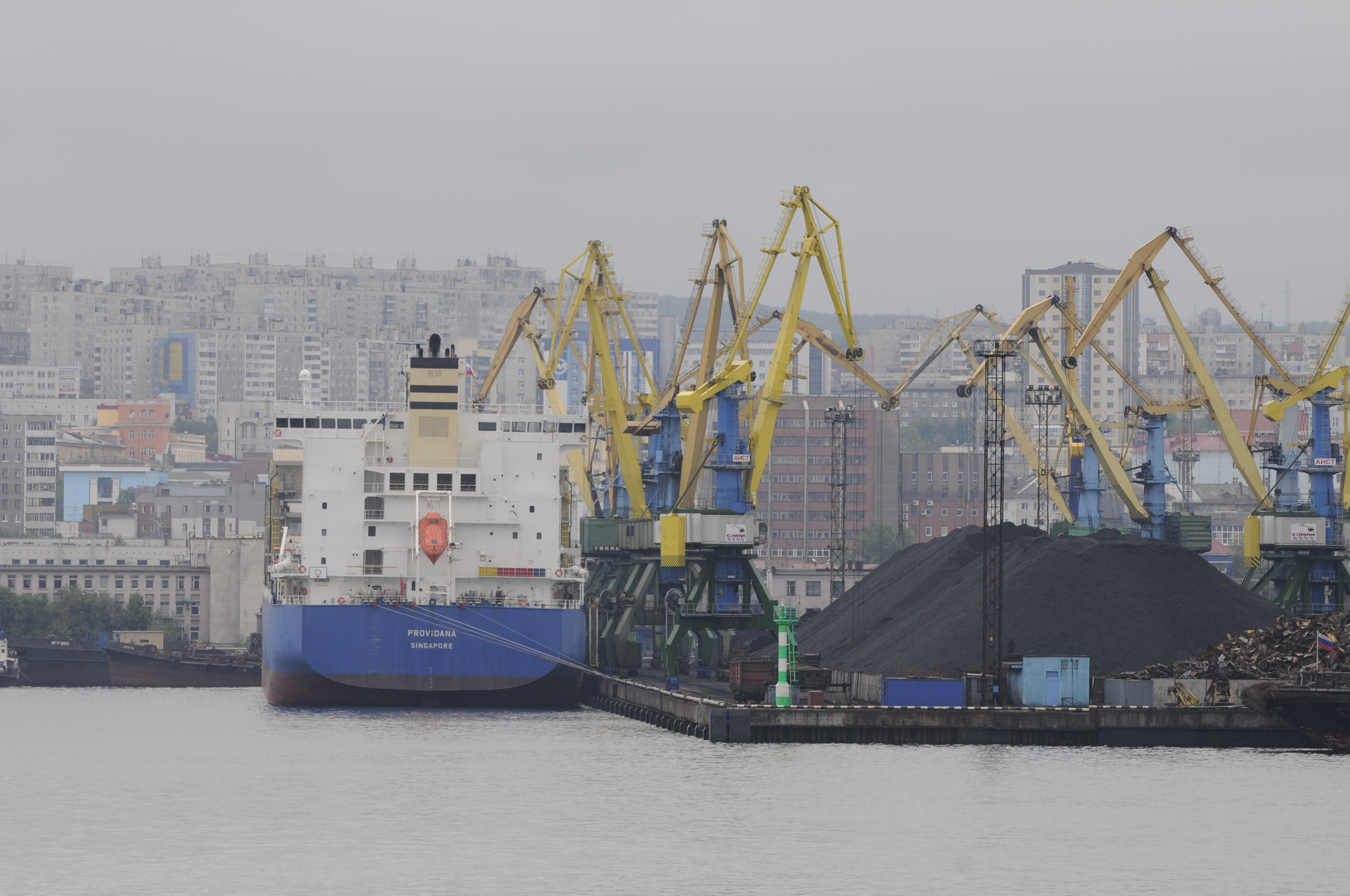 Company boosts control over Murmansk coal exports - The Independent Barents Observer