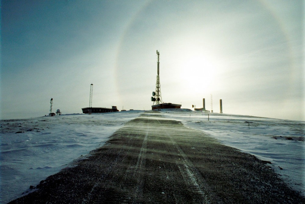 Norwegians, Americans build Arctic satellite station against enemy ...