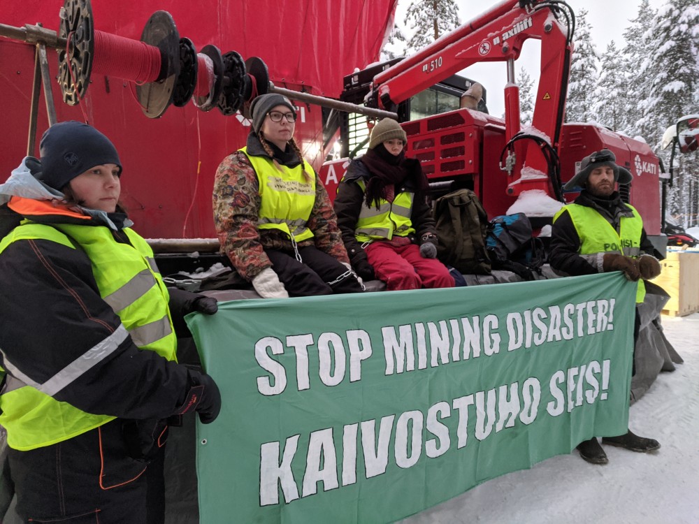 Lapland activists block mining survey